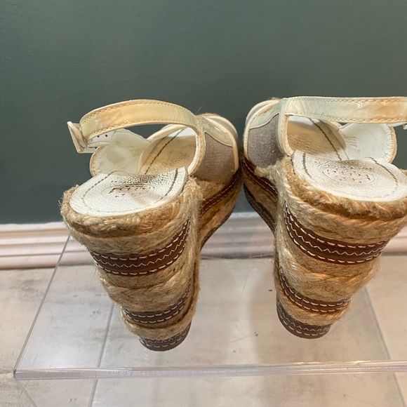 Tory Burch platform wedge 5.5 heel- white, cream and tan - Picture 3 of 5